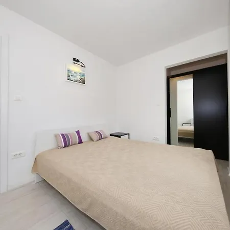 Matkovic- Duplex Two Bedroom דירה *