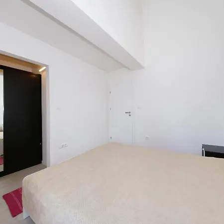 Matkovic- Duplex Two Bedroom דירה