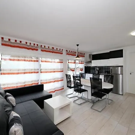 Matkovic- Duplex Two Bedroom דירה *