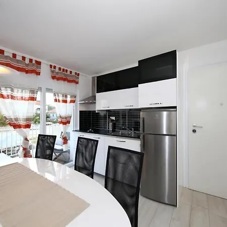 Appartement Matkovic- Duplex Two Bedroom Sveti Filip i Jakov